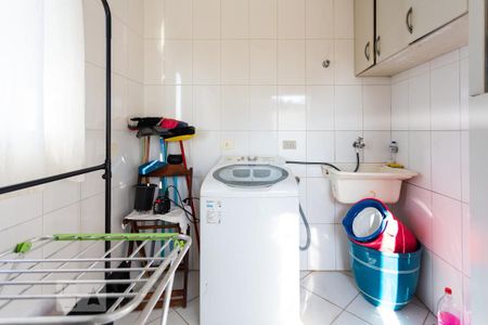 Casa para alugar com 242m², 3 quartos e 8 vagas Casa para alugar com 242m², 3 quartos e 8 vagasÁrea de Serviço