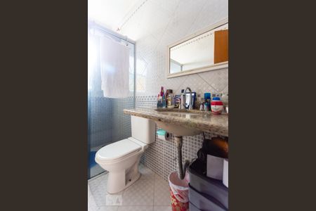 Casa para alugar com 242m², 3 quartos e 8 vagas Casa para alugar com 242m², 3 quartos e 8 vagasBanheiro da Suíte 1