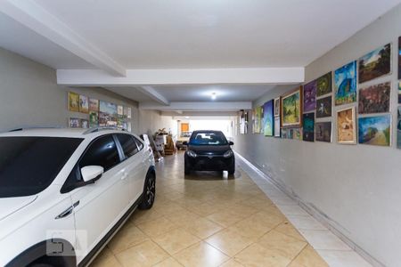 Casa para alugar com 242m², 3 quartos e 8 vagas Casa para alugar com 242m², 3 quartos e 8 vagasGaragem