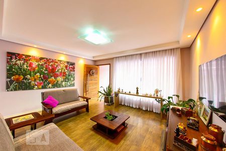 Sala de casa à venda com 4 quartos, 189m² em Jardim Brasil (zona Norte), São Paulo