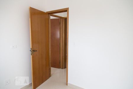 Quarto 1 de apartamento para alugar com 2 quartos, 45m² em Vila Invernada, São Paulo