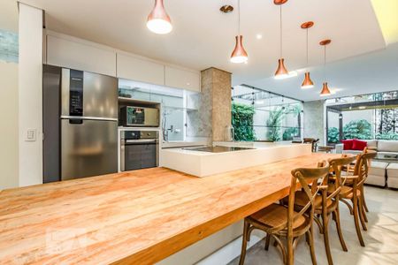 Apartamento à venda com 140m², 3 quartos e 1 vaga Apartamento à venda com 140m², 3 quartos e 1 vagaSalão de festas