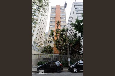 Apartamento à venda com 140m², 3 quartos e 1 vaga Apartamento à venda com 140m², 3 quartos e 1 vagaFachada