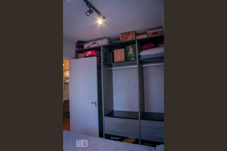 Apartamento à venda com 32m², 1 quarto e sem vaga Apartamento à venda com 32m², 1 quarto e sem vagaQuarto