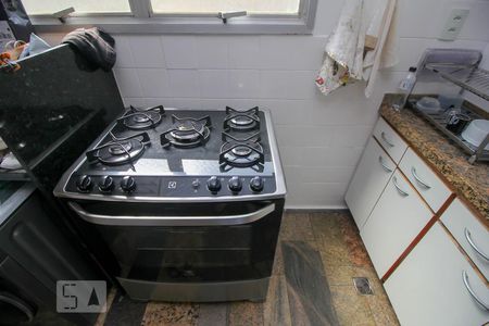 Apartamento à venda com 98m², 2 quartos e 1 vagaCozinha - Armários