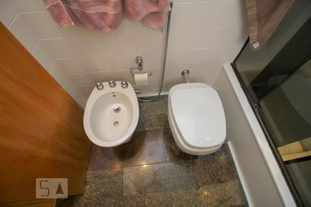 Apartamento à venda com 98m², 2 quartos e 1 vagaBanheiro da Suíte