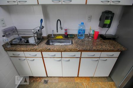 Apartamento à venda com 98m², 2 quartos e 1 vagaCozinha - Armários