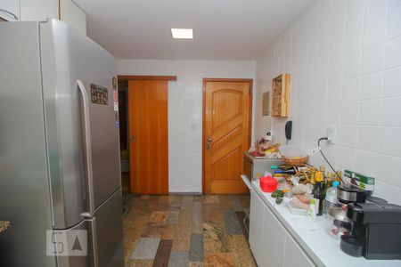 Apartamento à venda com 98m², 2 quartos e 1 vagaCozinha - Armários