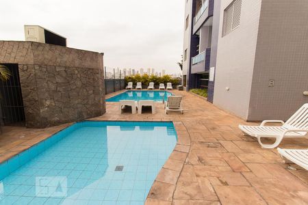 Apartamento à venda com 44m², 1 quarto e 1 vagaÁrea comum - Piscina