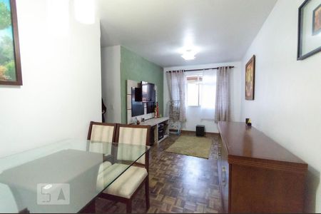 Sala de Apartamento com 3 quartos, 50m² Capão Raso