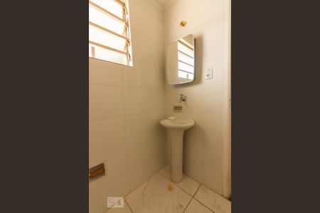 Banheiro de apartamento para alugar com 1 quarto, 40m² em Jaguaribe, Osasco