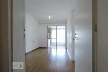 Entrada de apartamento para alugar com 2 quartos, 75m² em Vila Nair, São Paulo