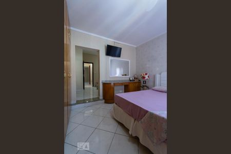 Casa à venda com 236m², 2 quartos e 2 vagasSUITE 1