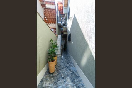 Casa à venda com 236m², 2 quartos e 2 vagasCORREDOR EXTERNO