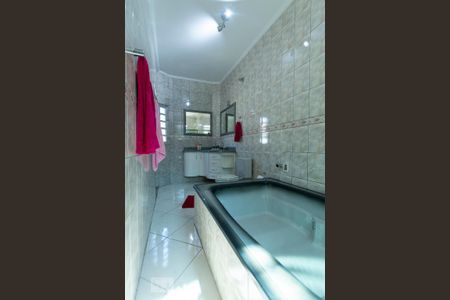 Casa à venda com 236m², 2 quartos e 2 vagasBANHEIRO SUITE 1