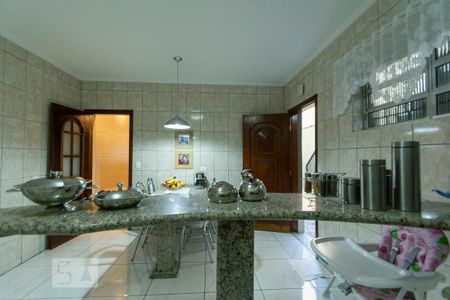 Casa à venda com 236m², 2 quartos e 2 vagasCOZINHA