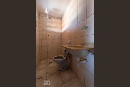 Casa à venda com 236m², 2 quartos e 2 vagasBANHEIRO CHURRASQUEIRA