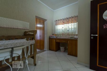 Casa à venda com 236m², 2 quartos e 2 vagasCLOSET