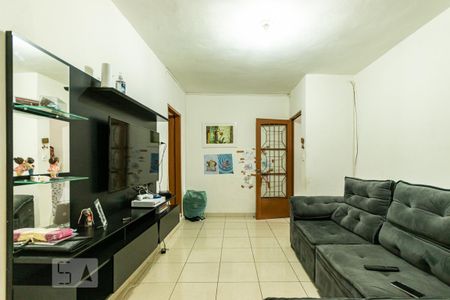Casa à venda com 165m², 6 quartos e 3 vagas Casa à venda com 165m², 6 quartos e 3 vagasSala casa 2