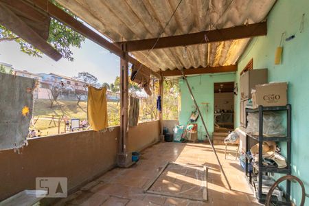 Casa à venda com 165m², 6 quartos e 3 vagas Casa à venda com 165m², 6 quartos e 3 vagasVaranda casa 3
