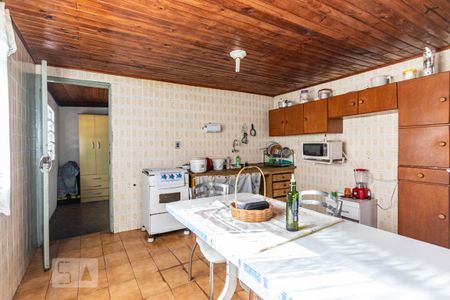 Casa à venda com 165m², 6 quartos e 3 vagas Casa à venda com 165m², 6 quartos e 3 vagasCozinha