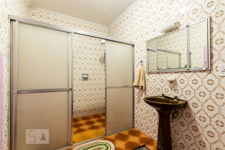 Casa à venda com 165m², 6 quartos e 3 vagas Casa à venda com 165m², 6 quartos e 3 vagasBanheiro 1
