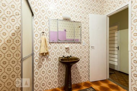 Casa à venda com 165m², 6 quartos e 3 vagas Casa à venda com 165m², 6 quartos e 3 vagasBanheiro 1