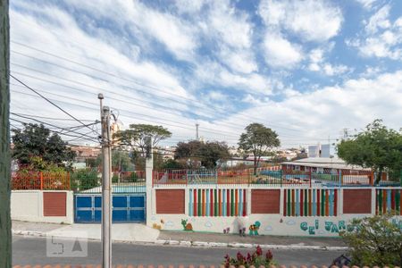 Casa à venda com 165m², 6 quartos e 3 vagas Casa à venda com 165m², 6 quartos e 3 vagasVista do quarto 2