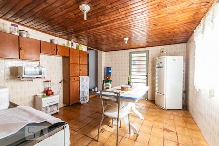 Casa à venda com 165m², 6 quartos e 3 vagas Casa à venda com 165m², 6 quartos e 3 vagasCozinha