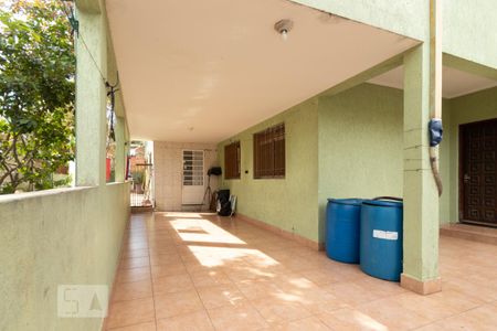 Casa à venda com 165m², 6 quartos e 3 vagas Casa à venda com 165m², 6 quartos e 3 vagasGaragem