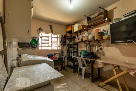 Casa à venda com 165m², 6 quartos e 3 vagas Casa à venda com 165m², 6 quartos e 3 vagasÁrea de serviço