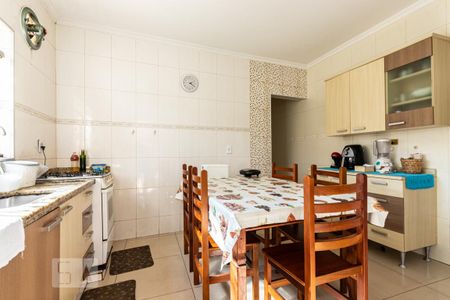 Casa à venda com 165m², 6 quartos e 3 vagas Casa à venda com 165m², 6 quartos e 3 vagasCozinha