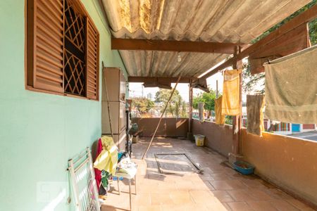 Casa à venda com 165m², 6 quartos e 3 vagas Casa à venda com 165m², 6 quartos e 3 vagasVaranda casa 3