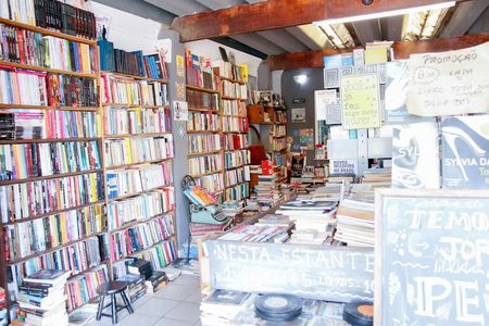 Casa à venda com 171m², 3 quartos e 3 vagas Casa à venda com 171m², 3 quartos e 3 vagasGaragem