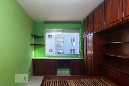 Quarto 2 de apartamento para alugar com 2 quartos, 62m² em Santo Antônio, Porto Alegre