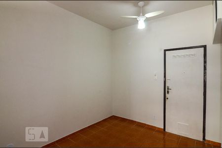 Sala / Cozinha de kitnet/studio à venda com 1 quarto, 30m² em Laranjeiras, Rio de Janeiro