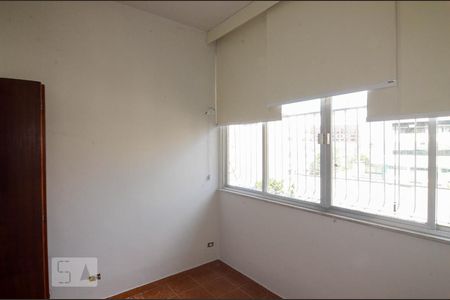 Sala / Quarto de kitnet/studio à venda com 1 quarto, 30m² em Laranjeiras, Rio de Janeiro