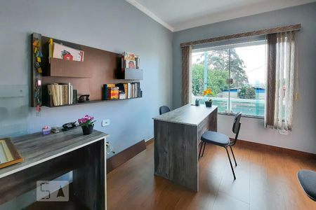 Casa à venda com 185m², 3 quartos e 3 vagasEscritório