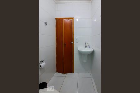 Casa à venda com 185m², 3 quartos e 3 vagasBanheiro Social 1