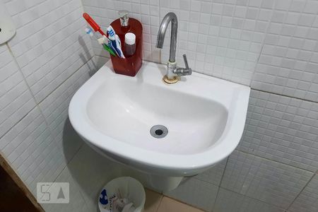 Casa à venda com 185m², 3 quartos e 3 vagasBanheiro Social 2