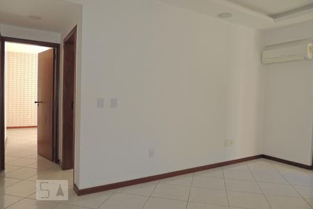 Sala de apartamento para alugar com 3 quartos, 100m² em Taquara, Rio de Janeiro