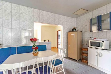 Cozinha de apartamento para alugar com 1 quarto, 81m² em Santa Felicidade, Curitiba