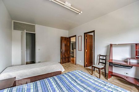 Suíte 1 de apartamento para alugar com 1 quarto, 81m² em Santa Felicidade, Curitiba