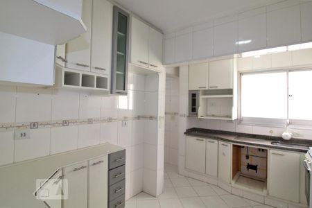 Apartamento para alugar com 65m², 2 quartos e 2 vagasCozinha