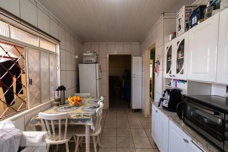 Casa à venda com 505m², 4 quartos e 5 vagasCozinha 2