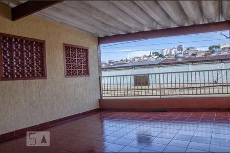 Casa à venda com 152m², 3 quartos e 2 vagasTerraço