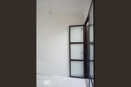 Casa para alugar com 290m², 4 quartos e 4 vagas Casa para alugar com 290m², 4 quartos e 4 vagasQuarto 2