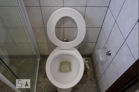 Casa para alugar com 290m², 4 quartos e 4 vagas Casa para alugar com 290m², 4 quartos e 4 vagasBanheiro 1