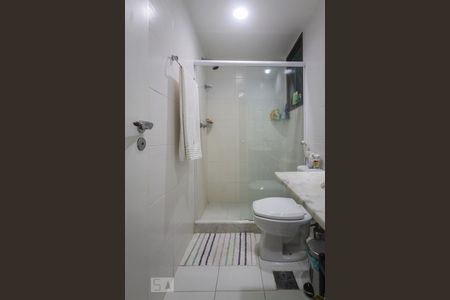 Apartamento para alugar com 140m², 4 quartos e 3 vagas Apartamento para alugar com 140m², 4 quartos e 3 vagasBanheiro da Suíte