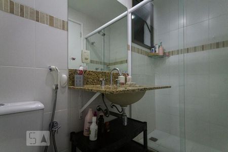 Apartamento para alugar com 140m², 4 quartos e 3 vagas Apartamento para alugar com 140m², 4 quartos e 3 vagasBanheiro